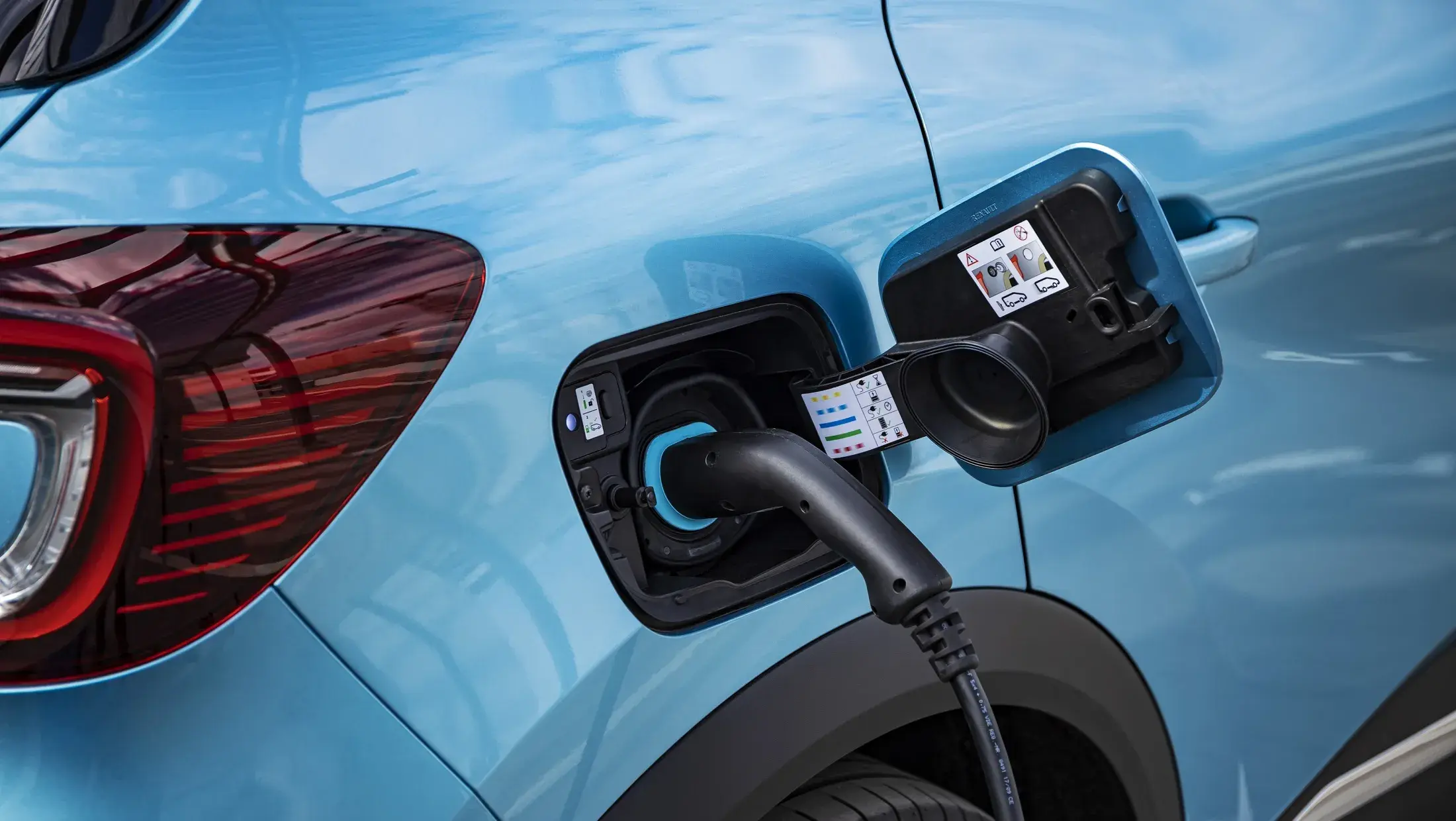 Renault Captur E-tech Plug-in Hybrid opladen