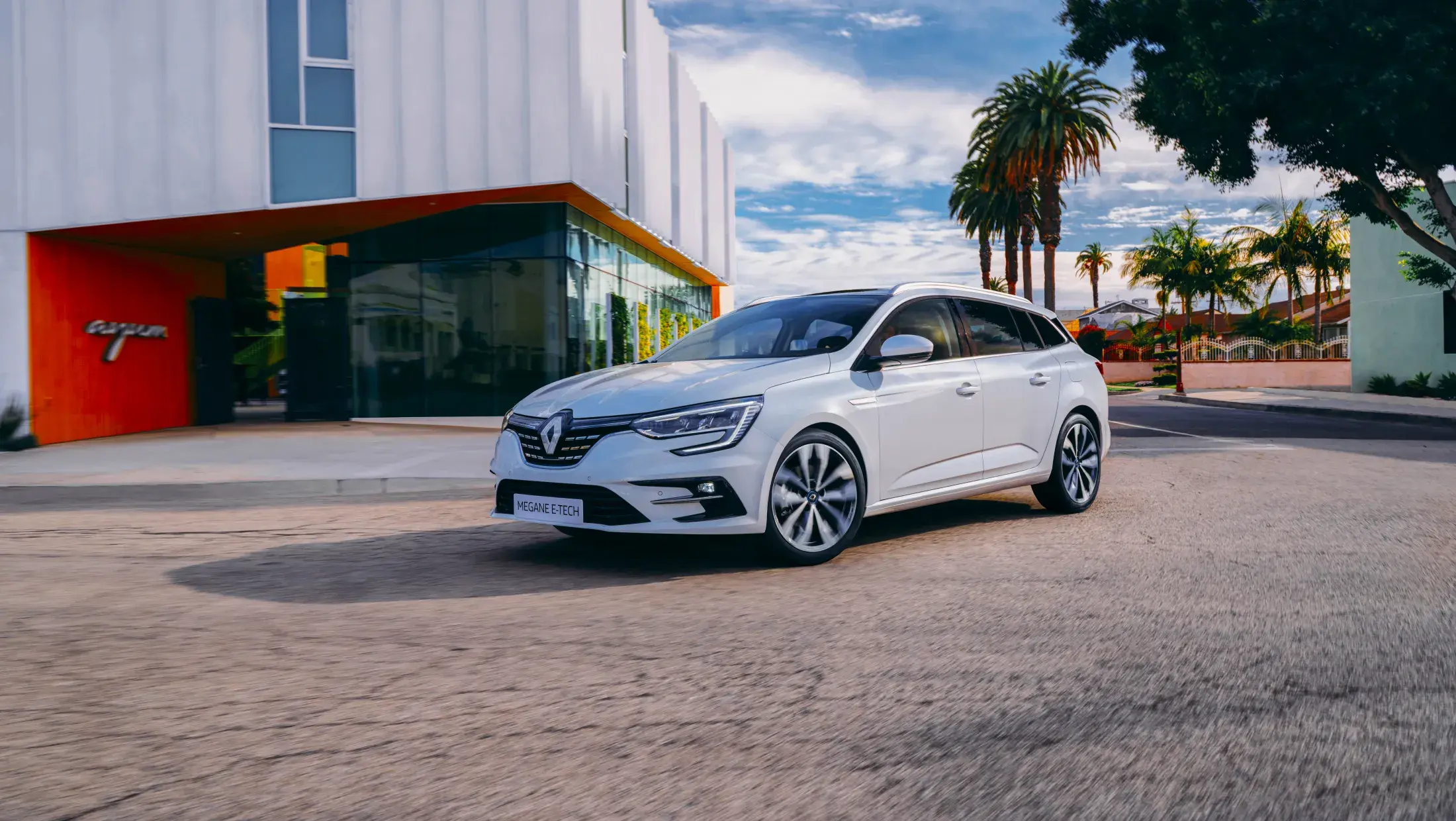 Renault Mégane estate plug-in hybrid