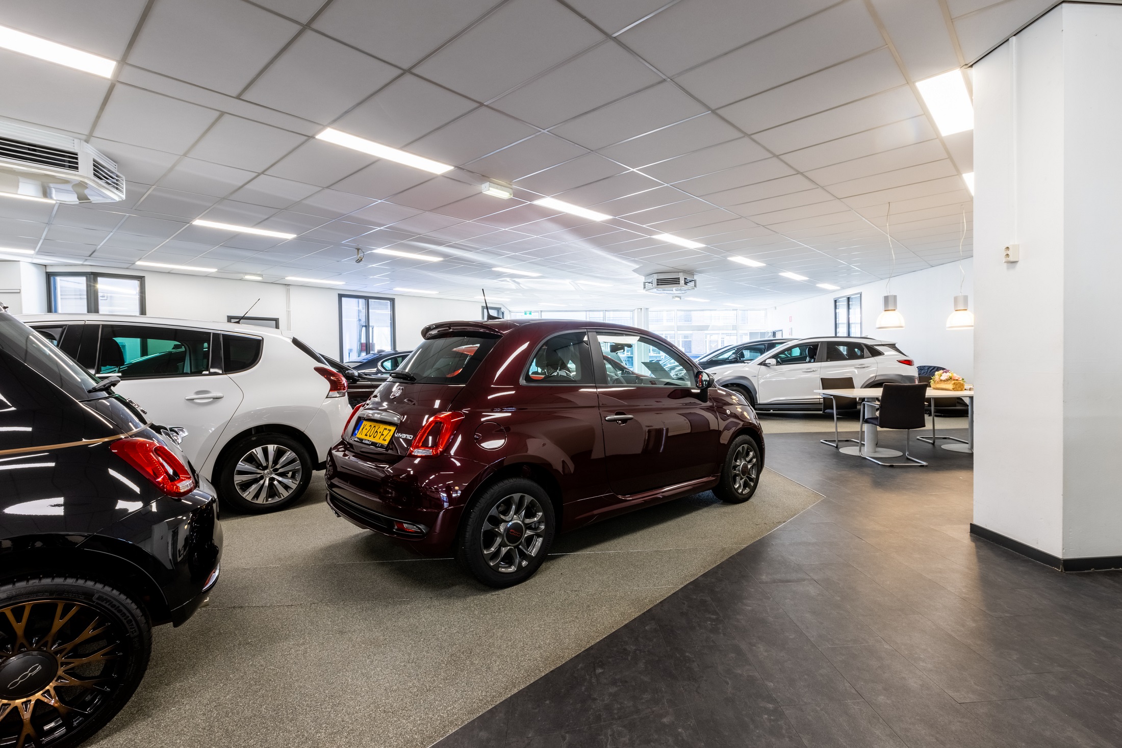 AutoKievit Rotterdam showroom