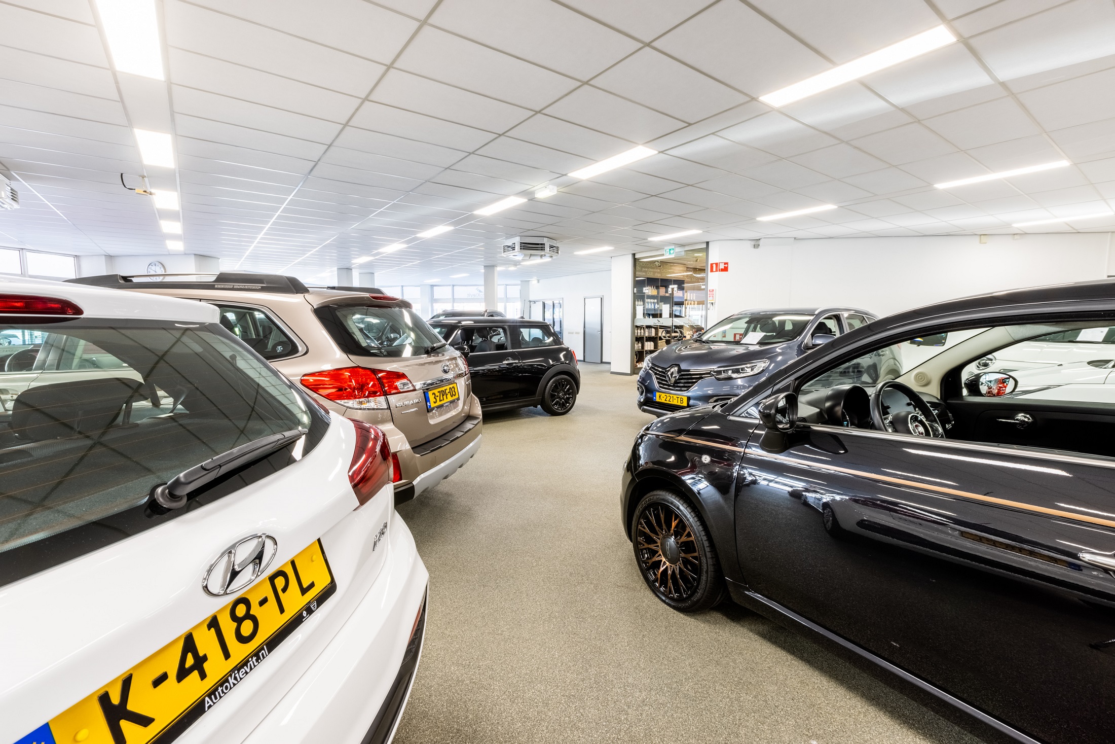 AutoKievit Rotterdam showroom