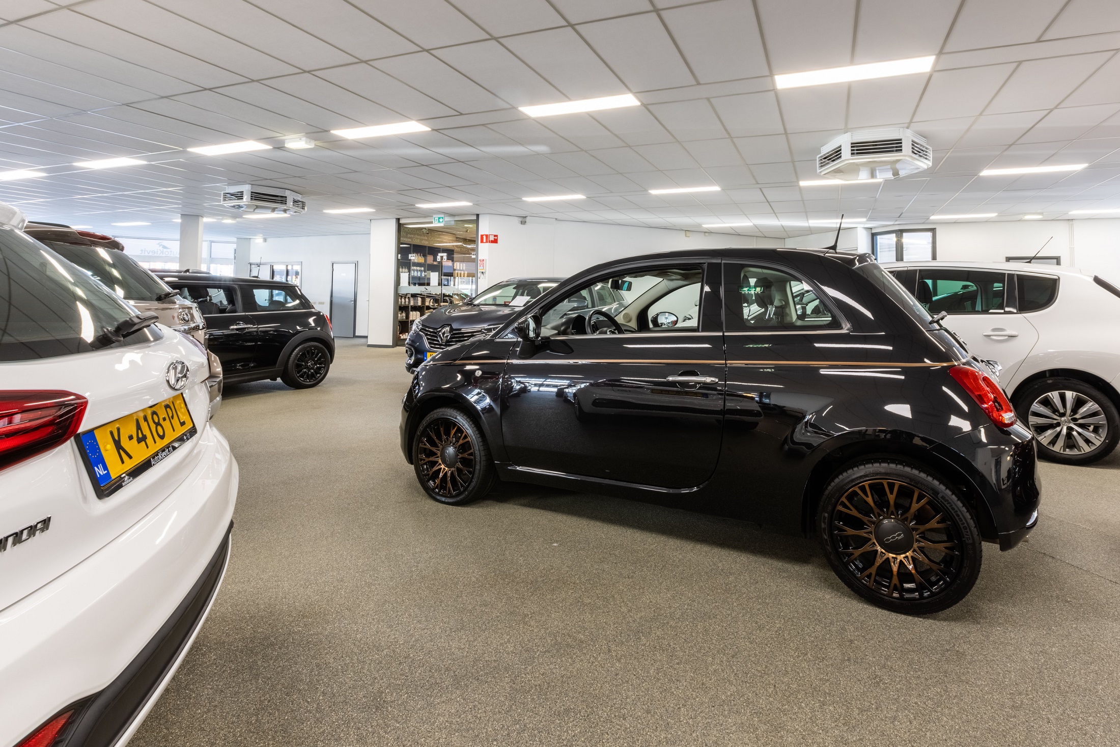 AutoKievit Rotterdam showroom