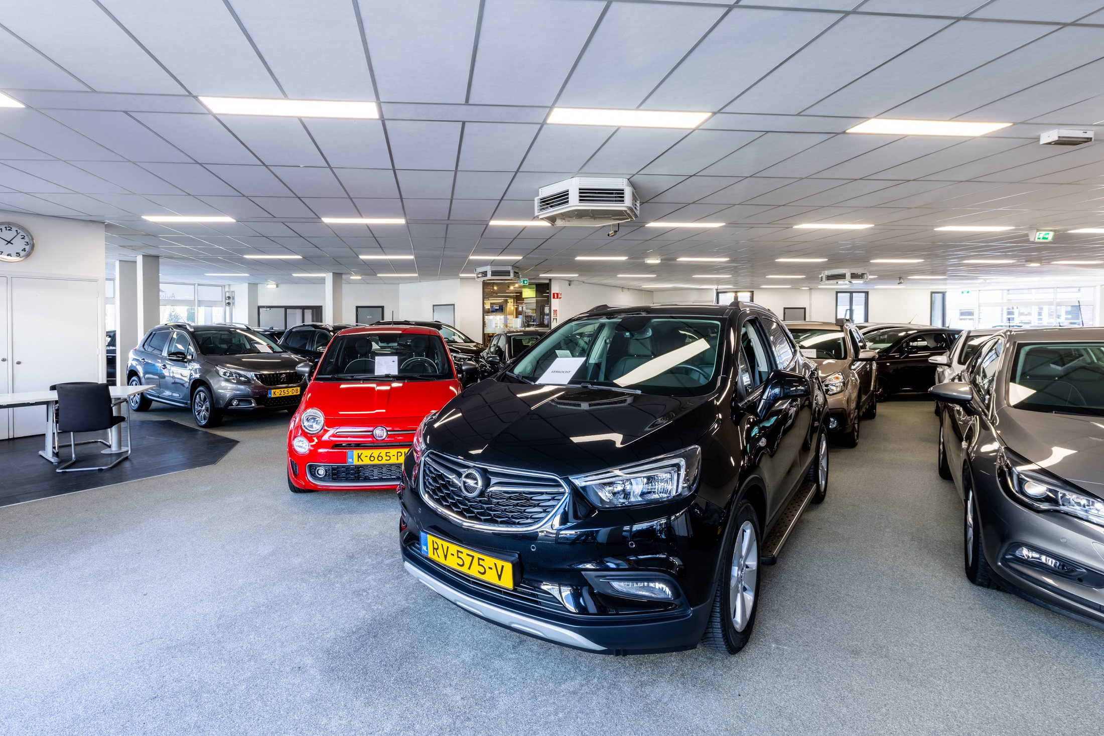 AutoKievit Rotterdam showroom