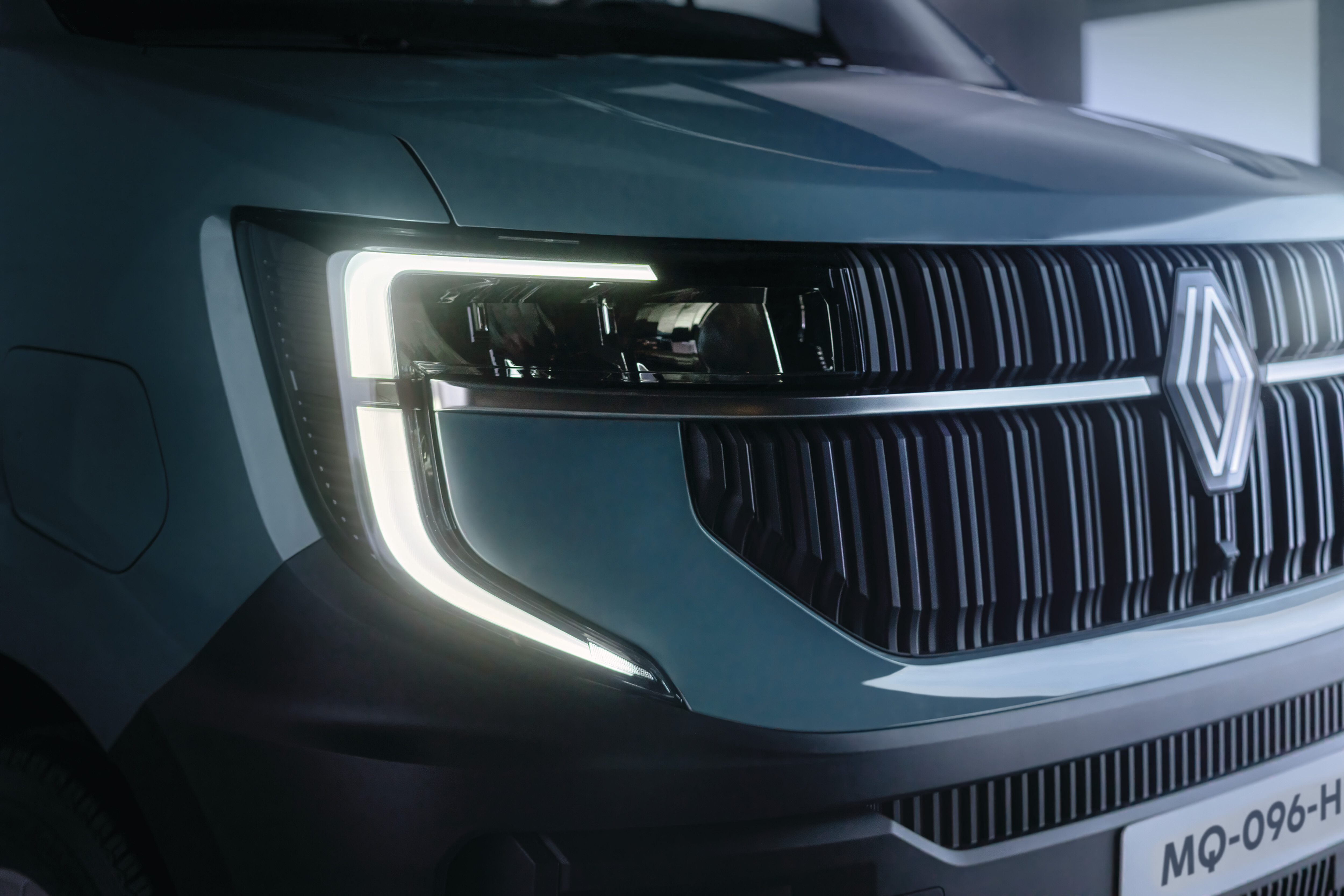 Renault Master E-Tech electric 2024 koplamp