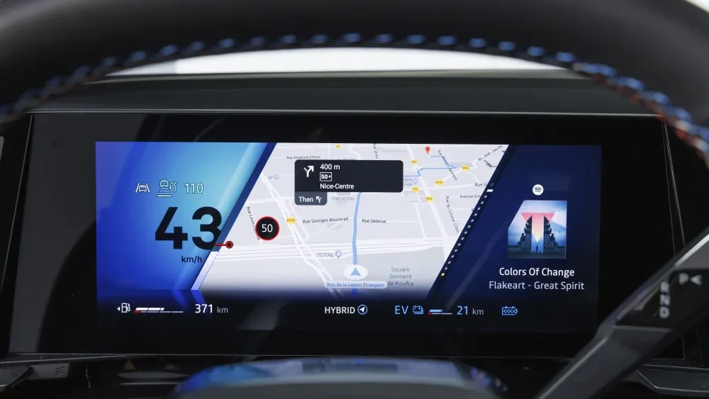 Renault Rafale display